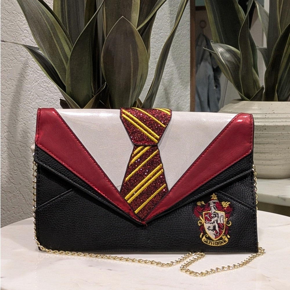 Danielle Nicole Harry Potter Gryffindor Crossbody Bag Women OS Black Red Uniform